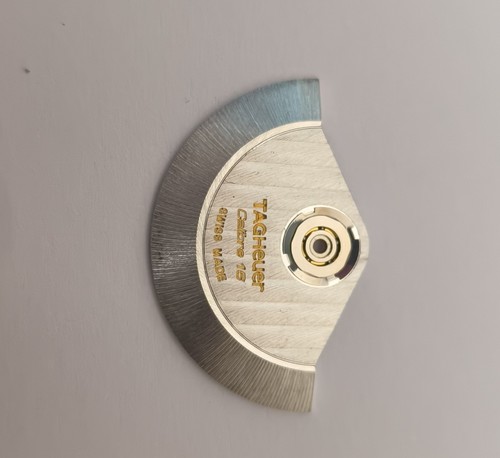 Masse oscillante montre tag - masse,