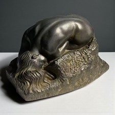 Sculpture pierre nu recroquevillé / Stone carving curled nude figure art déco