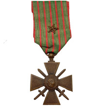 Q24/11/25 (REF31853) Médaille militaire croix de guerre 14/18  french Medal