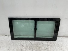 A038482 vitre avant gauche pour VOLKSWAGEN T6.1 CARAVELLE (SH) 2019 142956