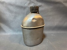 Ancienne gourde en aluminium