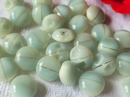 Lot boutons vintage petits - boutons,