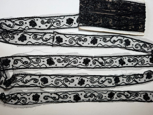 Dentelle ancienne galon de - -,
