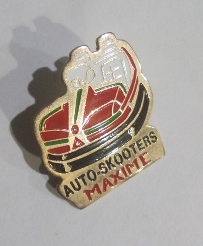 Pin auto tamponneuse - pin's,