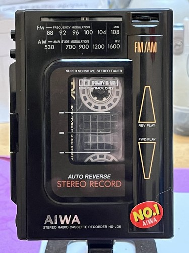 Aiwa portable radio - 🟡aiwa,