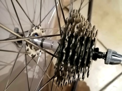 Roue arrière vintage shimano - arrière,