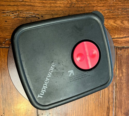 Tupperware vent and seal - and,