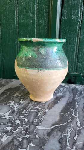 Ancien pot graisse terre - pot, a