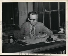 1948 Press Photo Alan Maver