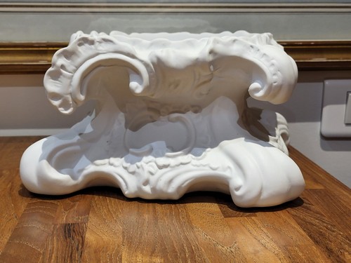 Beau socle rocaille - , style