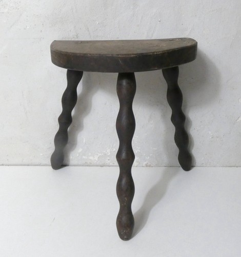 Ancien tabouret tripode - tabouret, demi