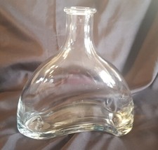 Jolie carafe à eau ou vin