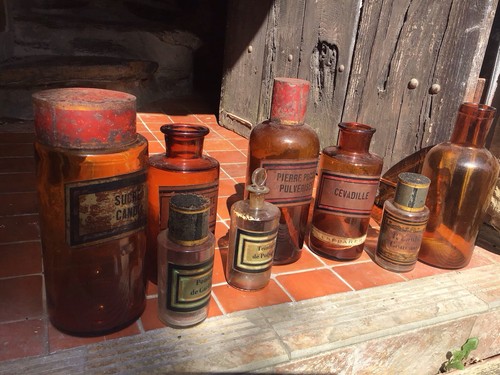 Lot pots pharmacie xixeme - lot,