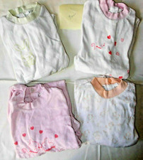 Lot de 4 pyjamas et 3 bodies hivers pour fille de 9 mois