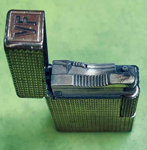 Trés joli briquet dupont - joli, s.t