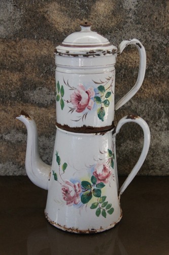 Grande ancienne cafetiere - , et