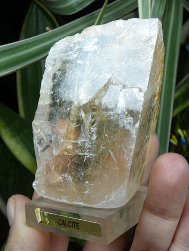 Grande calcite translucide - calcite, sur