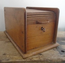 ANCIENNE BOITE BOIS RIDEAU