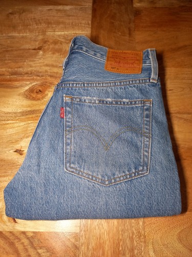 Levi strauss - strauss, levi's