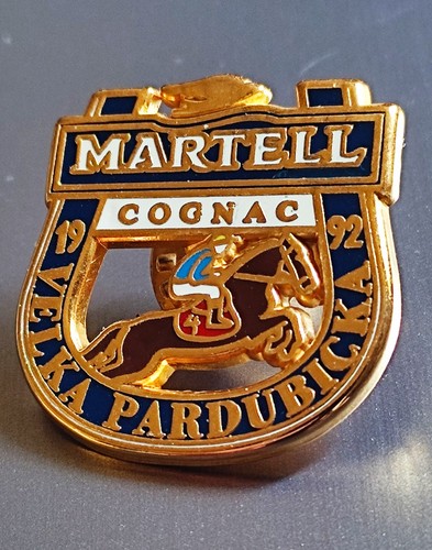 Pin martell cognac grand - pin's,