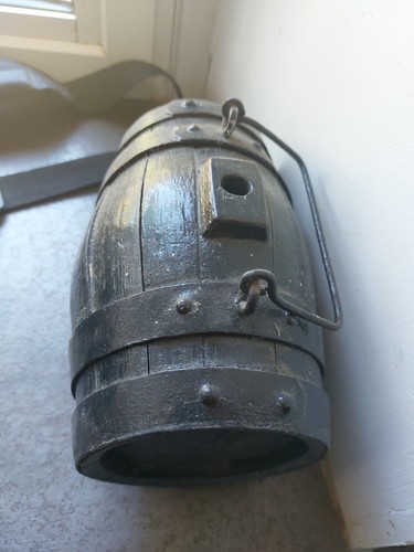 Petit tonneau ancien - petit,