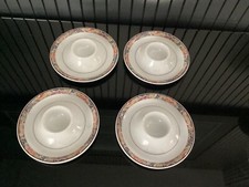 Lot de 4 Coquetiers  Porcelaine