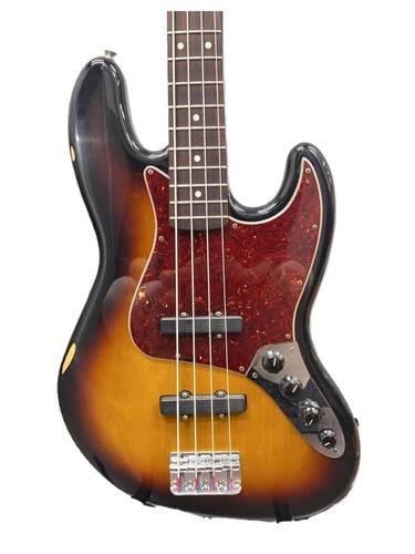 Guitare basse électrique