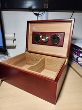 Cave à cigares en bois avec