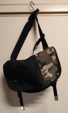 TIMBUK2 Classic Messenger Bag S Black Camo, Lightweight, Excellent Condition