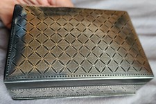 Boîte Coffret à cigarettes / cigares en métal argenté niellé ( pas argent )