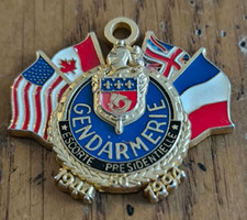 Insigne Militaire Gendarmerie Escorte Présidentielle 1944 - 1994 Delsart /O75