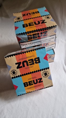 Neuf boite feuilles à - neuf, de