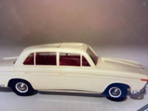Punch bmw 1500 plastique - punch,