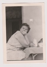Old photo ?️ Pensive woman ashtray Kronenburg coffee cigarette 1950 ?