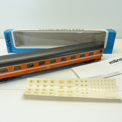 Voiture voyageurs märklin - voiture,