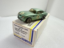 MAGNIFIQUE Aston Martin DB4 GT