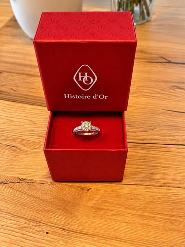 Histoire bague sertie - d'or,