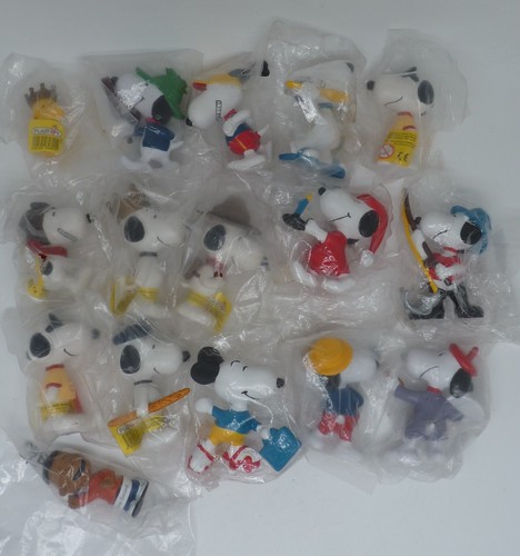 Grand lot figurines pvc - grand, 16