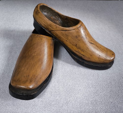 Ancien sabots pour - , en