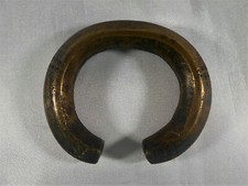 AFRICAN ART: ANTIQUE BRONZE ETHNIC / OR SLAVE BRACELET 