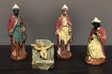 Lot de 4 santons crèche