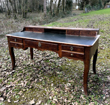 Grand bureau 1820-40 en noyer et cuir