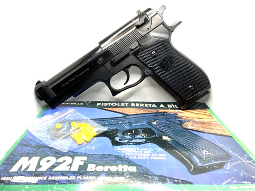 Pistolet billes avec la - À,