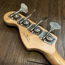 Squier by Fender Jazz Bass