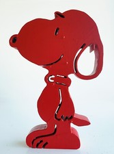 sculpture SNOOPY peanuts red