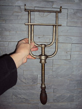 outils anciens métier Maréchal Ferrant vétérinaire Abaisse-Langue Pas d'âne