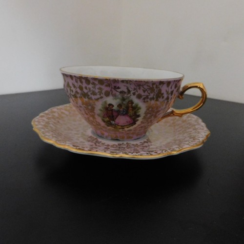 Tasse sous - tasse, en