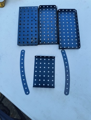 Meccano blue pieces - blue,