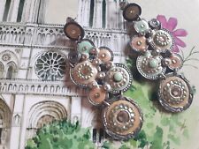 Belles boucles d'oreilles pour