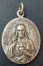 Early 20th Century Religious Medal "Sacred Heart of Jesus / N.D. good advice"